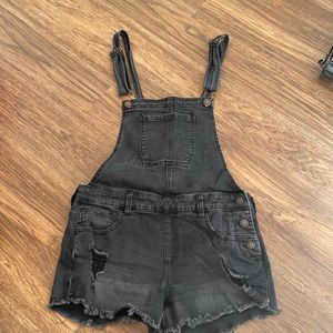 Forever 21 Black Overalls Shortalls size 27
